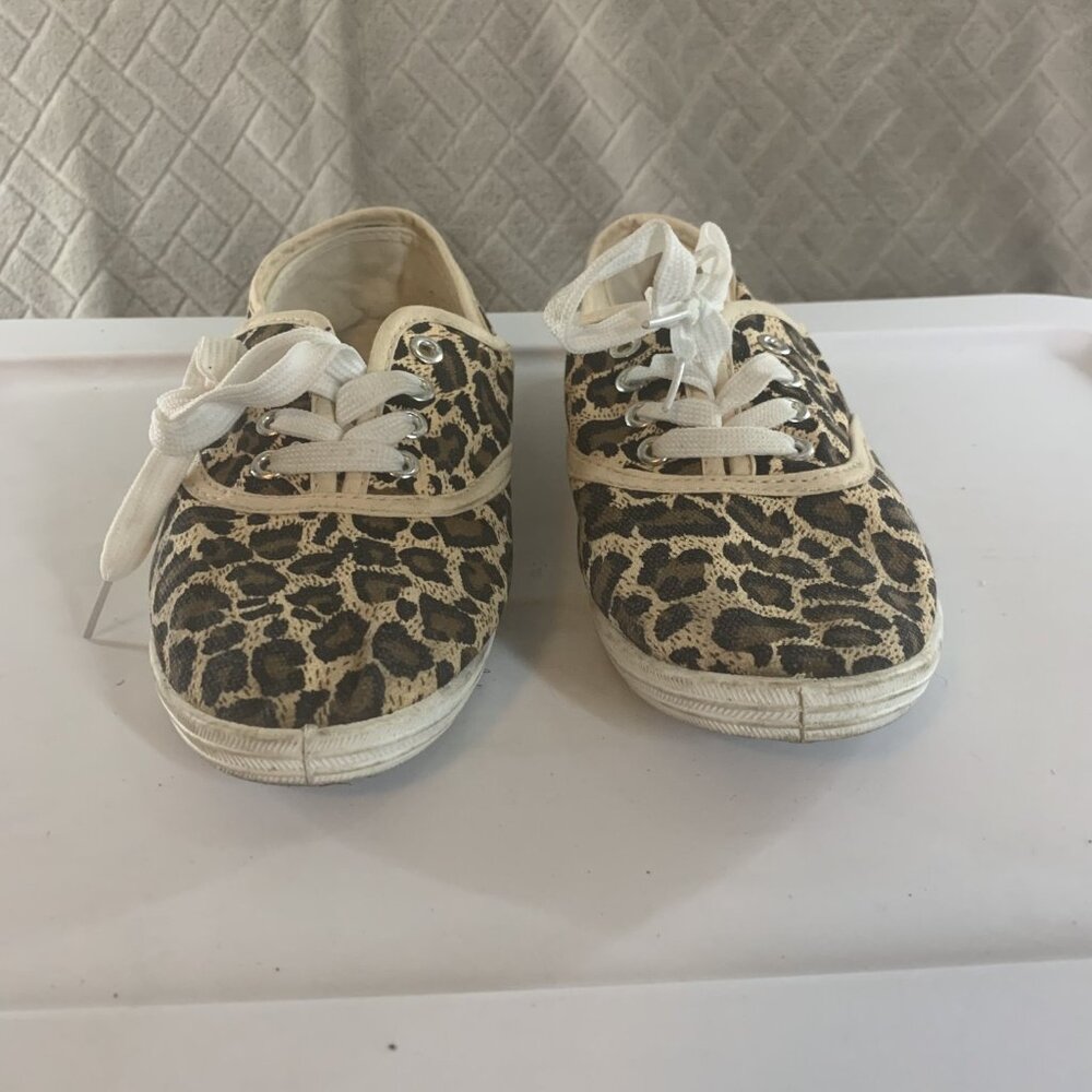 Easy USA Shoes Womens 9 Brown Leopard Print Canvas Sneakers Low Top